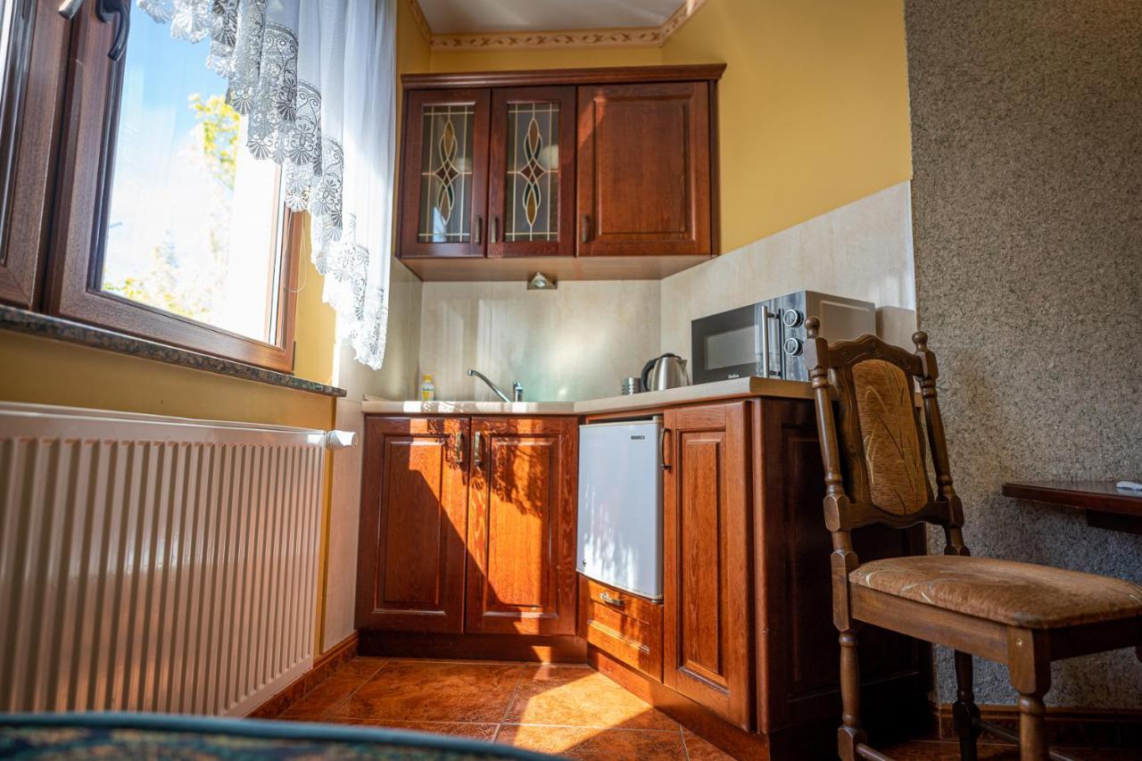 Osada Koszalkowo Wiezyca Bed & Breakfast Szymbark  Bagian luar foto