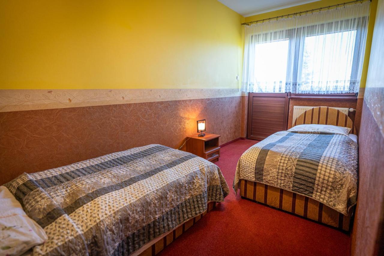 Osada Koszalkowo Wiezyca Bed & Breakfast Szymbark  Bagian luar foto