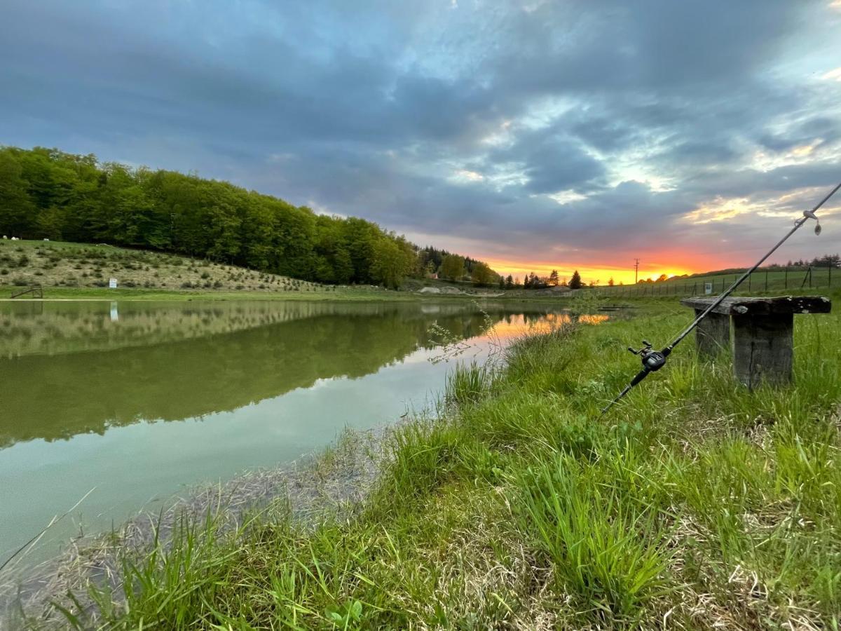 Osada Koszalkowo Wiezyca Bed & Breakfast Szymbark  Bagian luar foto